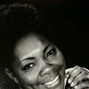 Meet your Posher, Elaine